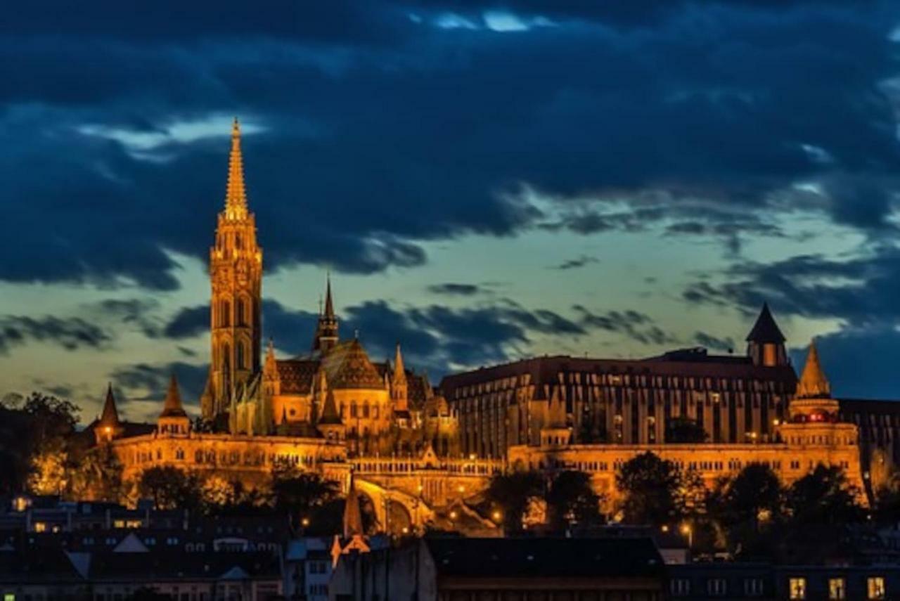 Kastely Apartments - Buda Castle Budapest Bagian luar foto